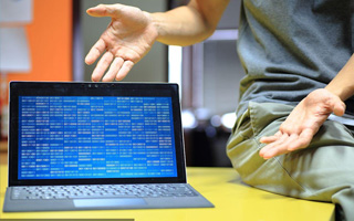 七台河 api php源码,下载的php源码怎么运行呢？